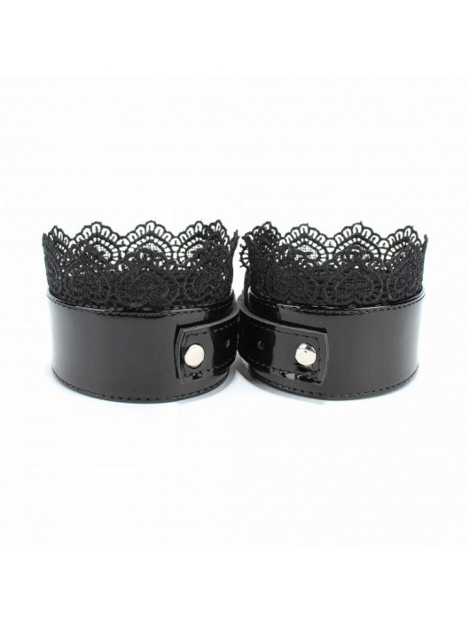 Изысканные чёрные наручники с кружевом - БДСМ Арсенал - купить с доставкой в Липецке